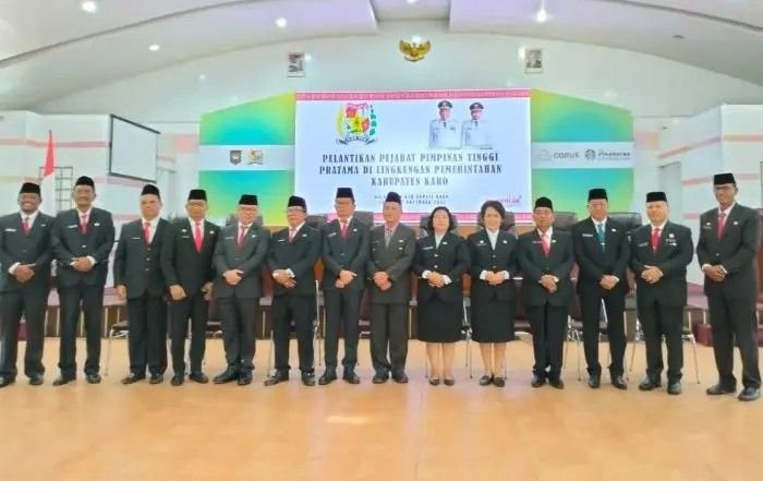 Bupati Karo Lantik 14 Pejabat Eselon II
