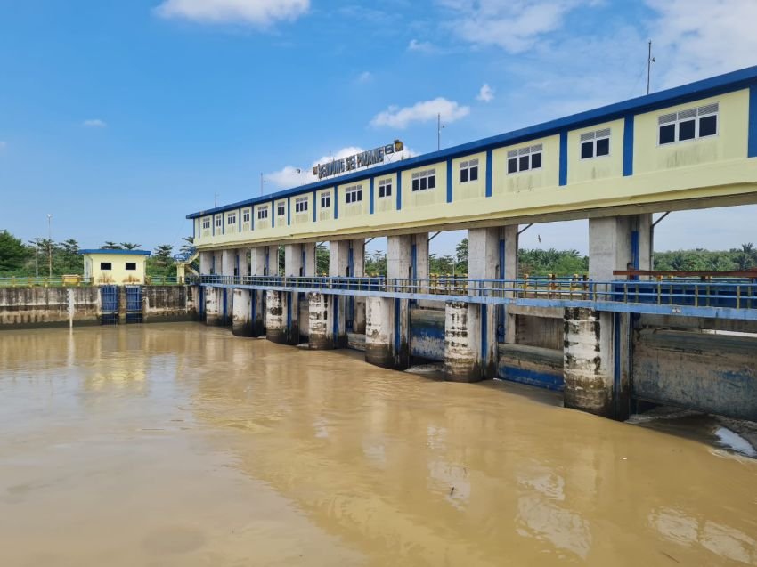 Normalisasi Saluran Air di Bajayu Dipercepat Usai Banjir Melanda