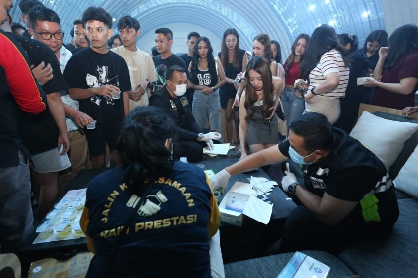 Polda Sumut dan TNI Razia Tempat Hiburan Malam di Medan, Satu Pengunjung Positif Narkoba