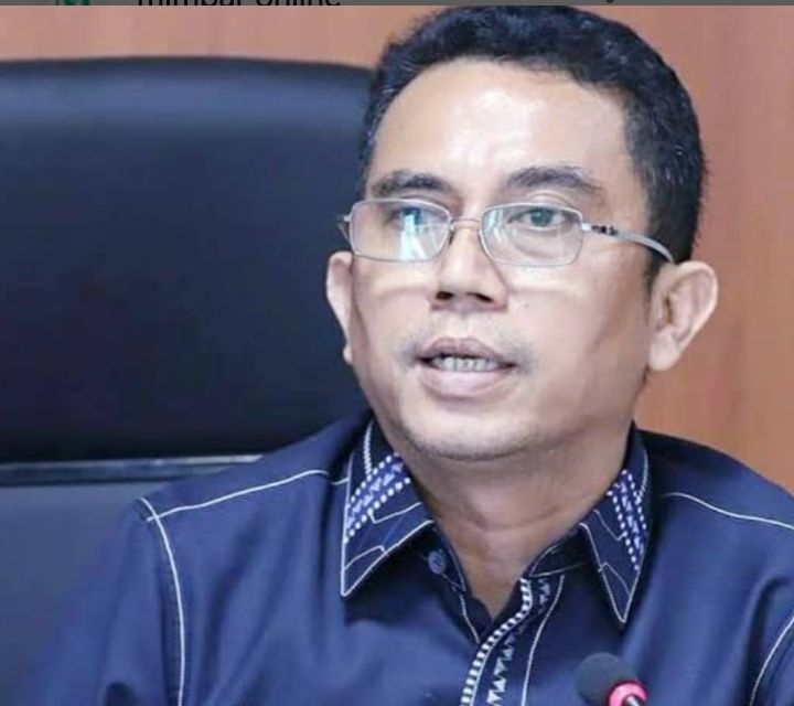 Paul Simanjuntak: Untuk Mengurangi Banjir, Pemko Harus Borongkan Pembersihan Drainase Tiap Kelurahan