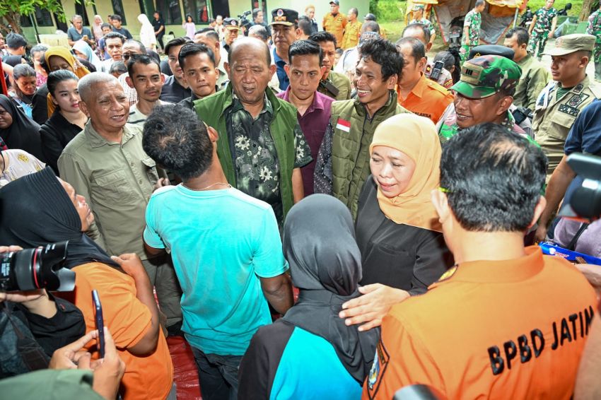 Wagub Sumut dan Gubernur Jatim Tinjau Posko Bencana di Langkat, Salurkan Bantuan
