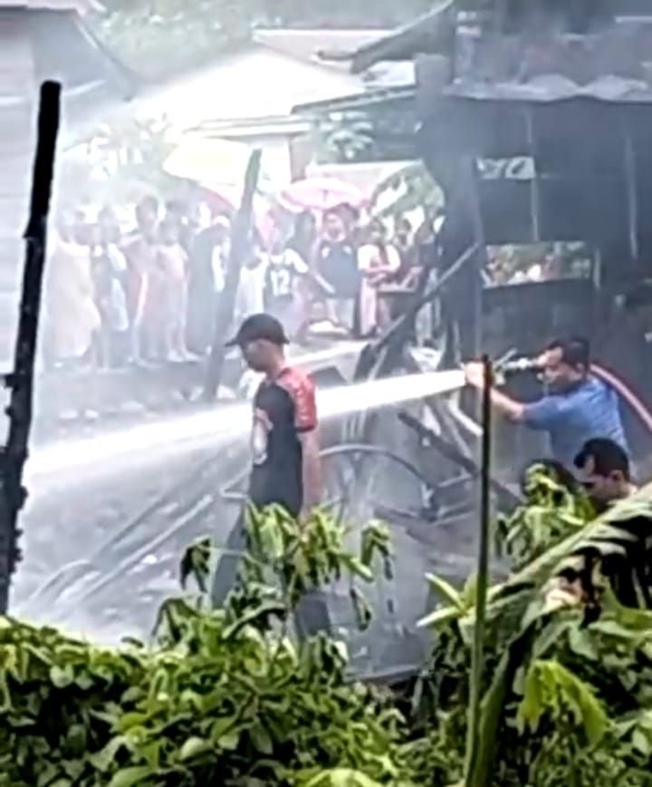 Si Jago Merah Lahap Rumah Kosong di Tapteng