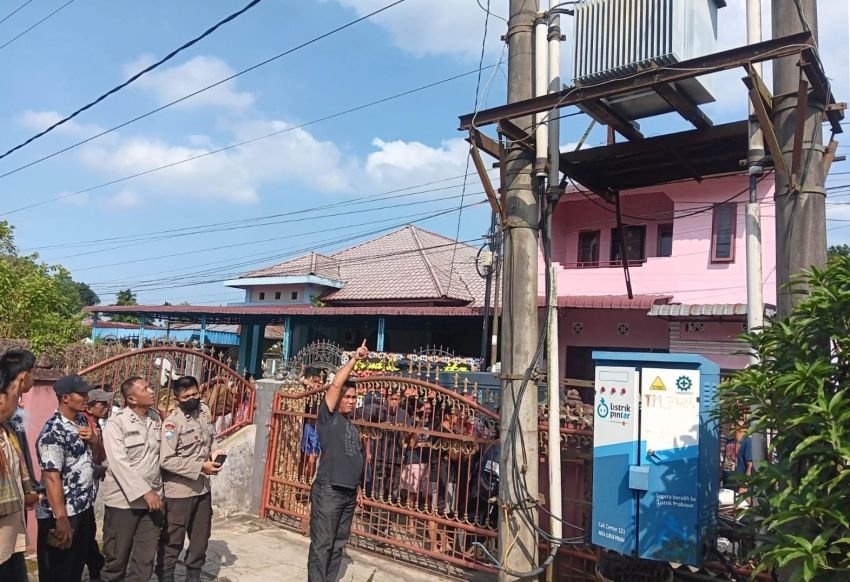 Diduga Hendak Curi Kabel Trafo, Warga Tanjungmorawa Kestrum Listrik
