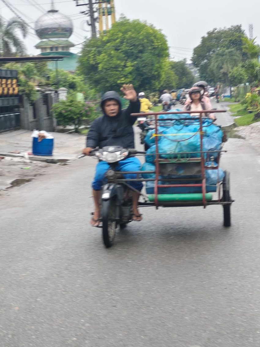 Sekolah Diliburkan, MBG Dialihkan untuk Warga Terdampak Banjir di Lubukpakam
