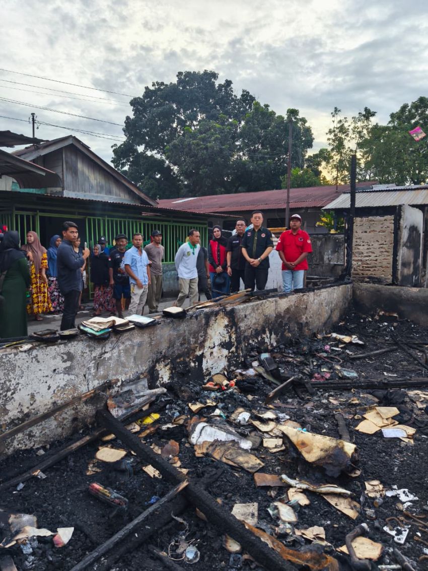 Kebakaran Hanguskan Empat Rumah, PDIP Medan Pastikan Korban Dapat Bantuan