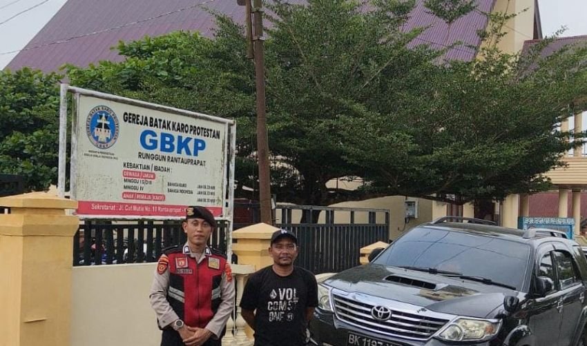 Jamin Keamanan dan Kenyamanan Ibadah Minggu, Samapta Polres Labuhanbatu Kawal Gereja
