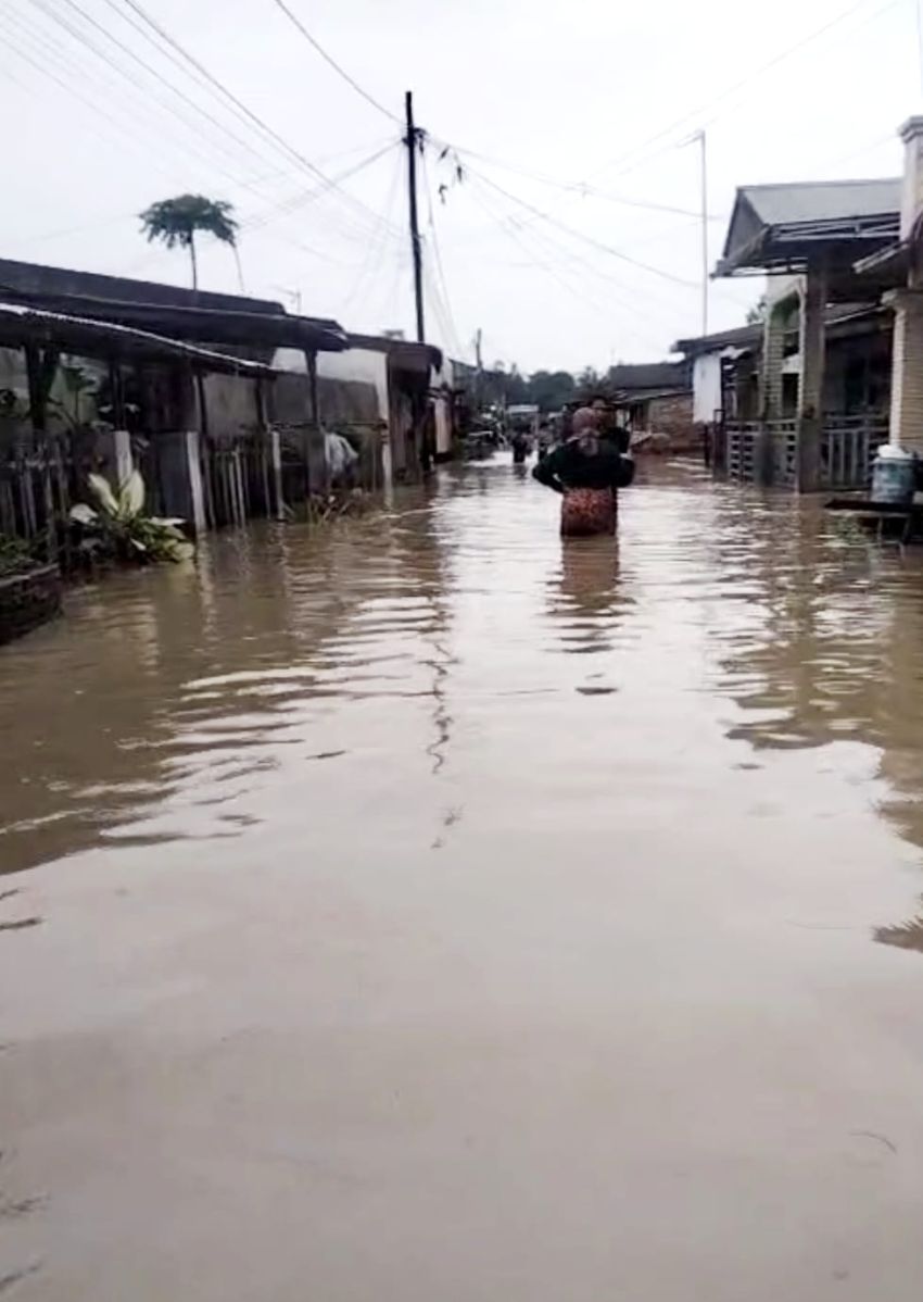 Paluh Kemiri &lsquo;Tenggelam&rsquo;, 200 Rumah Terendam dan Seluruh Warga Mengungsi