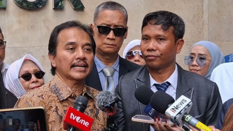 Roy Suryo dkk Ditetapkan Tersangka Kasus Tudingan Ijazah Palsu Jokowi