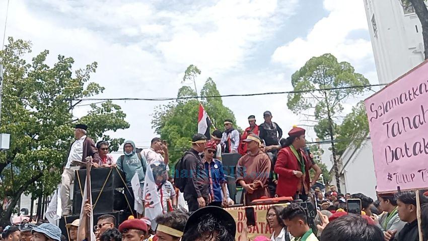 Dua Jam Demo Tutup TPL, Bobby Nasution Belum Temui Massa