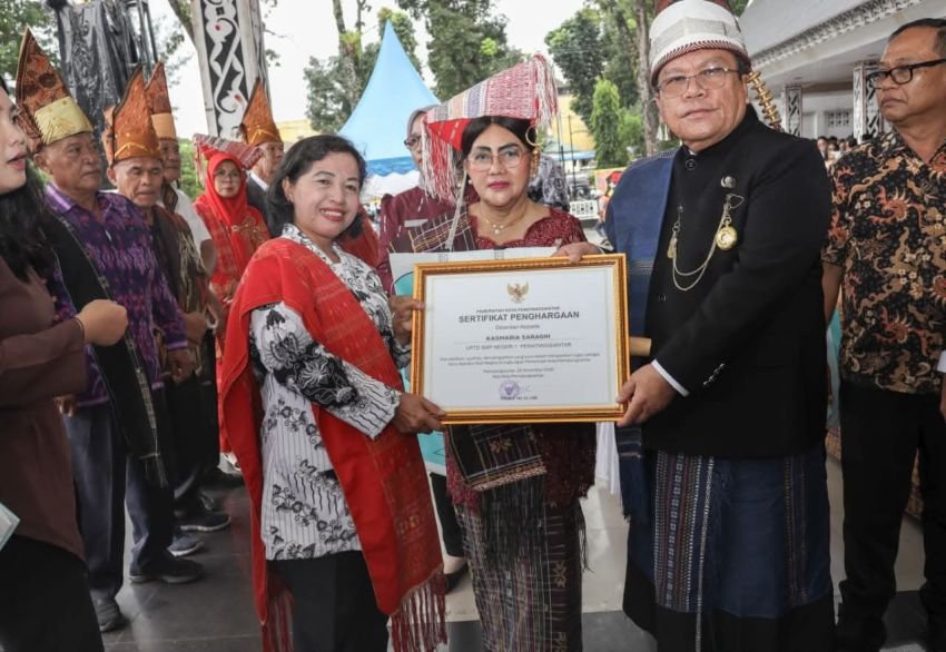 Peringati HGN 2025, Wali Kota Wesly Silalahi Ajak Masyarakat Hargai Peran Guru