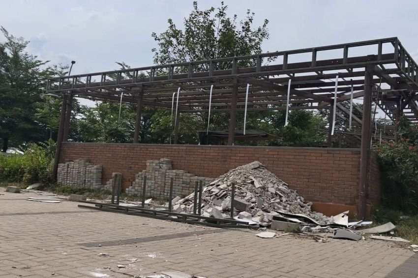 Pusat Kuliner Rans Nusantara Hebat Ditutup dan Diratakan