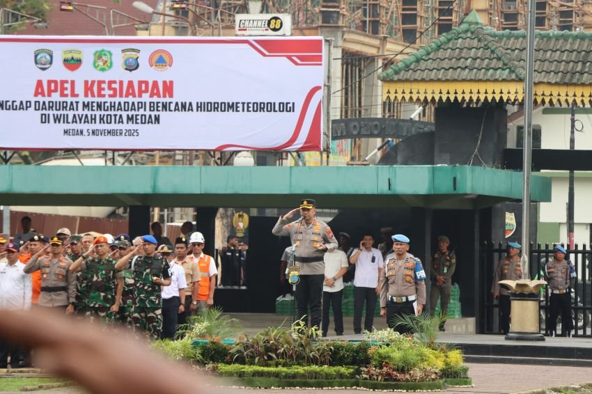 Kapolrestabes Medan Pimpin Apel Kesiapsiagaan Bencana Hidrometeorologi 2025