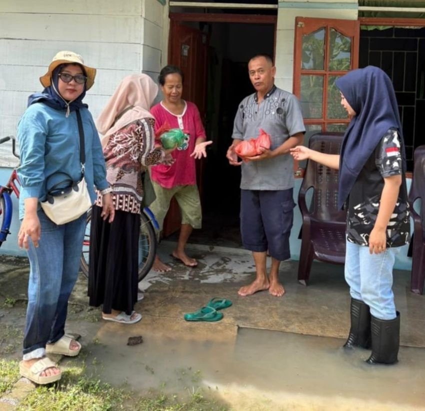SPPG Seibuluh Seibamban Salurkan 500 Paket Makanan Siap Saji untuk Warga Terdampak Banjir