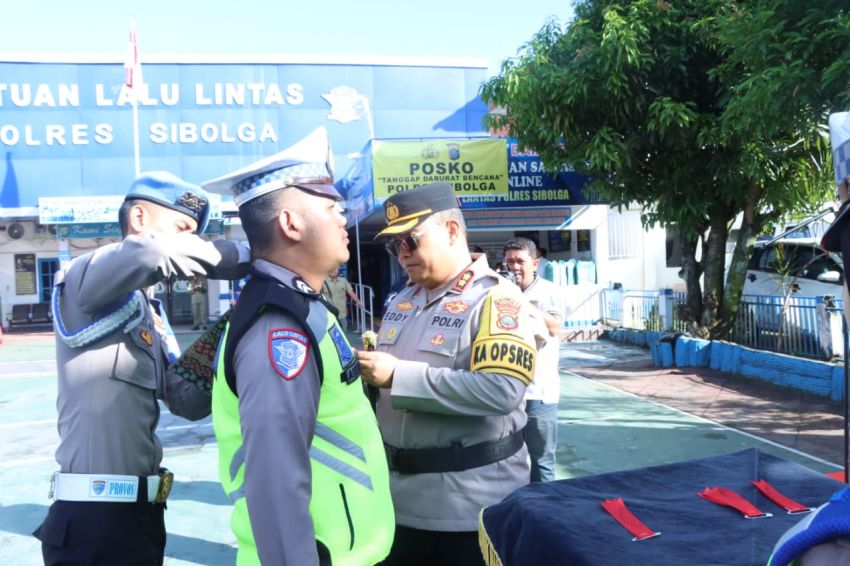 Kapolres Sibolga Pimpin Apel Gelar Pasukan Operasi Lilin Toba 2025
