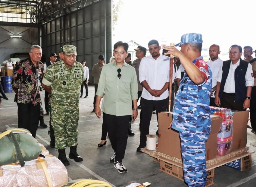 Gubernur Bobby Nasution Dampingi Wapres Tinjau Gudang Logistik Lanud Soewondo