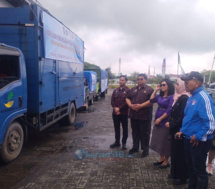 Bupati Simalungun Lepas Bantuan Kemanusiaan untuk Korban Bencana di Taput, Tapteng, dan Tapsel