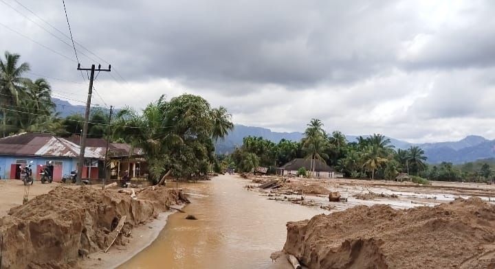 Update Bencana Tapteng : Korban Meninggal 131 orang, 8 Titik Masih Terisolir