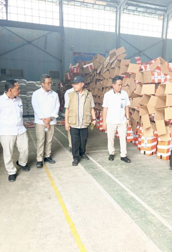 Wakil Direktur Perum BULOG Pastikan Distribusi Stok Beras ke Wilayah Terdampak Bencana Lancar
