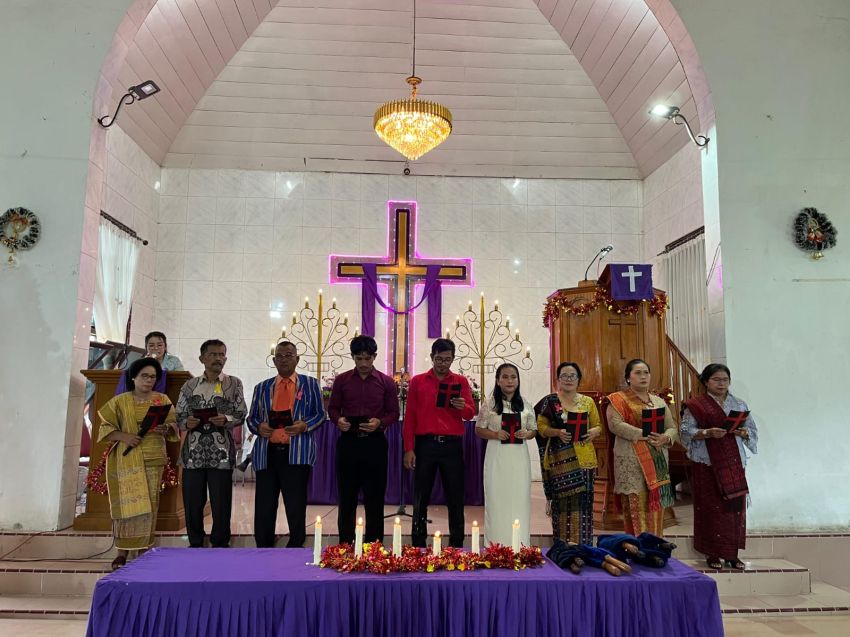 Perayaan Natal SMAN 1 Tanah Jawa Hikmat dan Sukacita