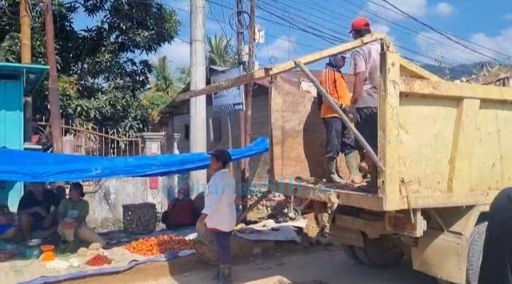 Usai Diberitakan SIB, Pasar Onan Sibuluan Dibersihkan