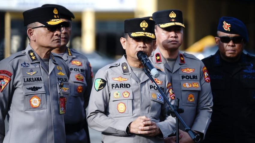 Polri Kirim Bantuan Medis Besar-Besaran ke Daerah Bencana di Sumut, Aceh dan Sumbar