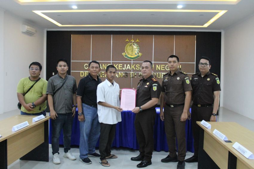 Cabjari Pancurbatu Hentikan Perkara Penadahan Melalui Restorative Justice