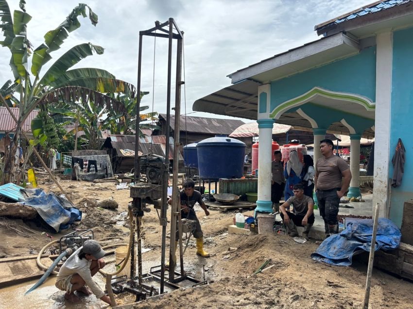 Polda Sumut Percepat Pemulihan Batang Toru: Bersihkan Masjid, Rumah Warga dan Buka Akses Sumur Bor