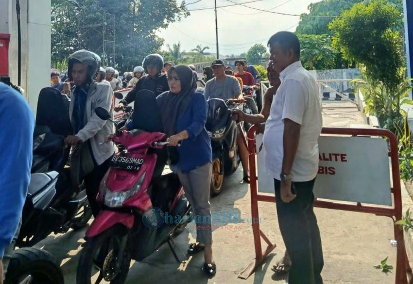 BBM Langka Pasca Banjir, DPRD Desak Bupati Deliserdang Ambil Tindakan