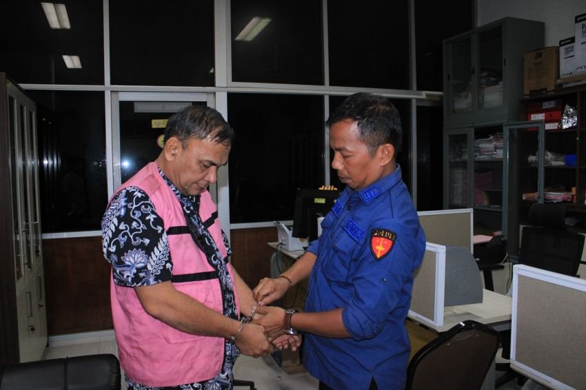 Kadis Pendidikan Tebing Tinggi Ditahan Terkait Dugaan Korupsi Proyek Smartboard Rp6 Miliar