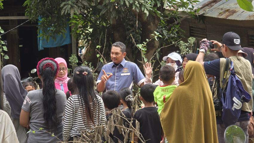 Konjen Malaysia di Medan Serahkan Bantuan Lanjutan kepada Warga Terdampak Banjir Sumatera