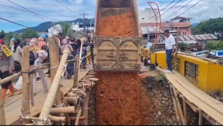 Sinar Indonesia Baru Kolaborasi Pemkab Tapteng Bangun Jembatan Provinsi