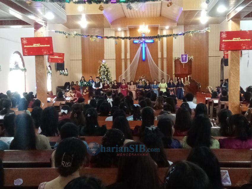 Perayaan Natal di SMKN 1 Siantar Ajak Siswa dan Guru Perkuat Kerukunan dan Kebersamaan