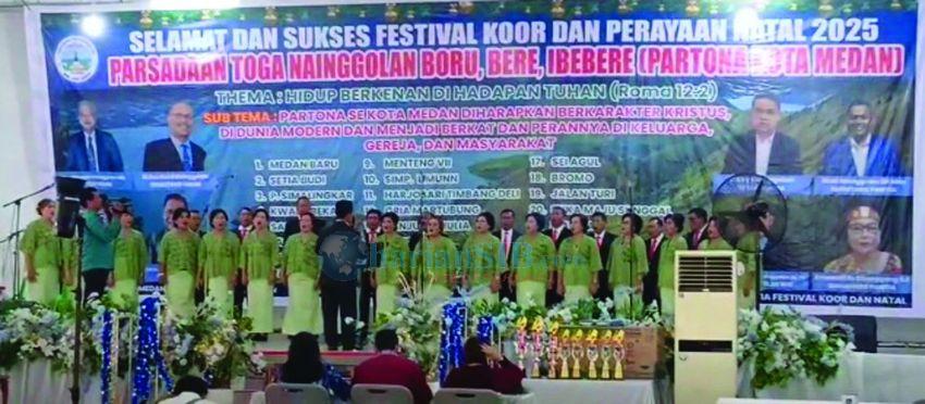 Simalingkar Juara Festival Koor pada Natal Partona Medan