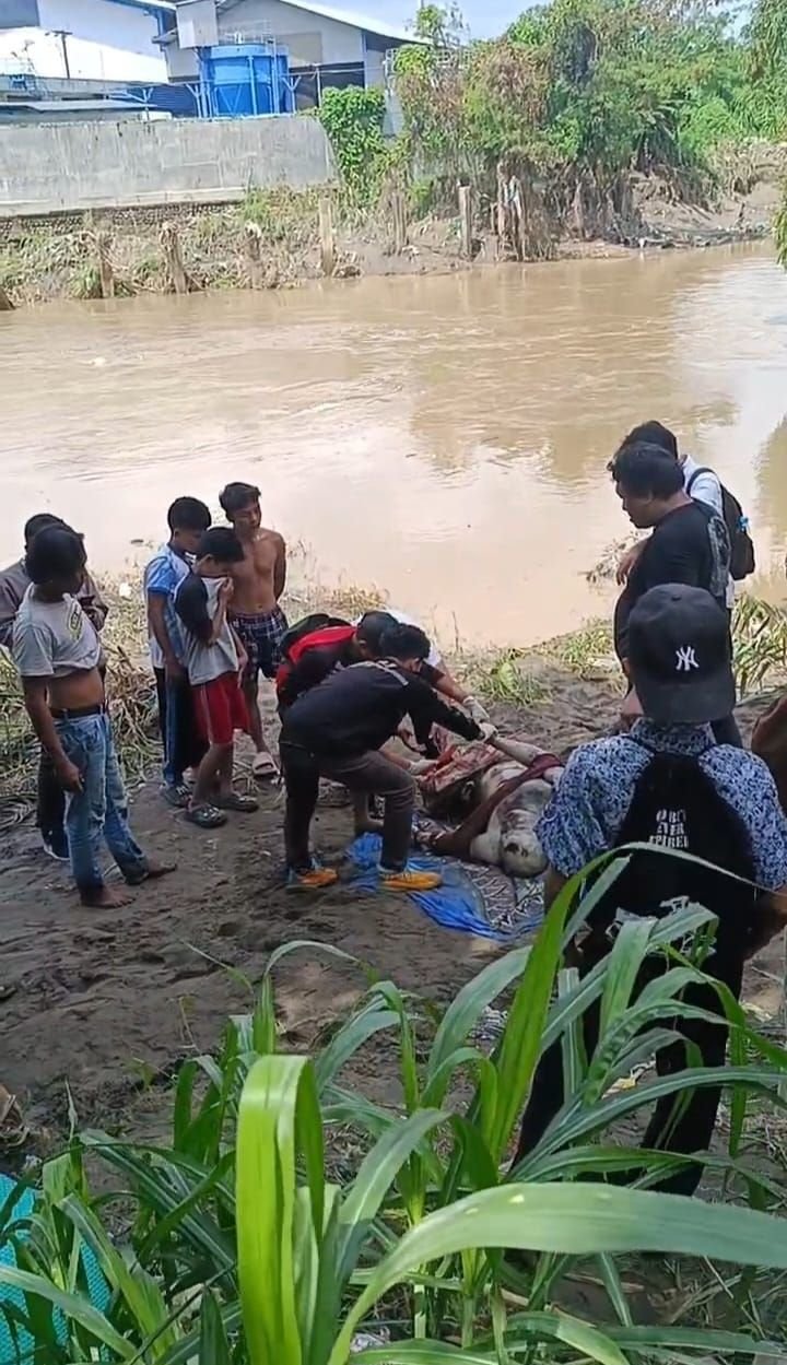 Mayat Mr X Ditemukan di Pinggir Sungai Jalan Klambir V