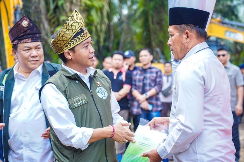 Menteri Kehutanan Mulai Relokasi Warga di TNTN Riau, Tekankan Dialog dan Kepastian Hukum