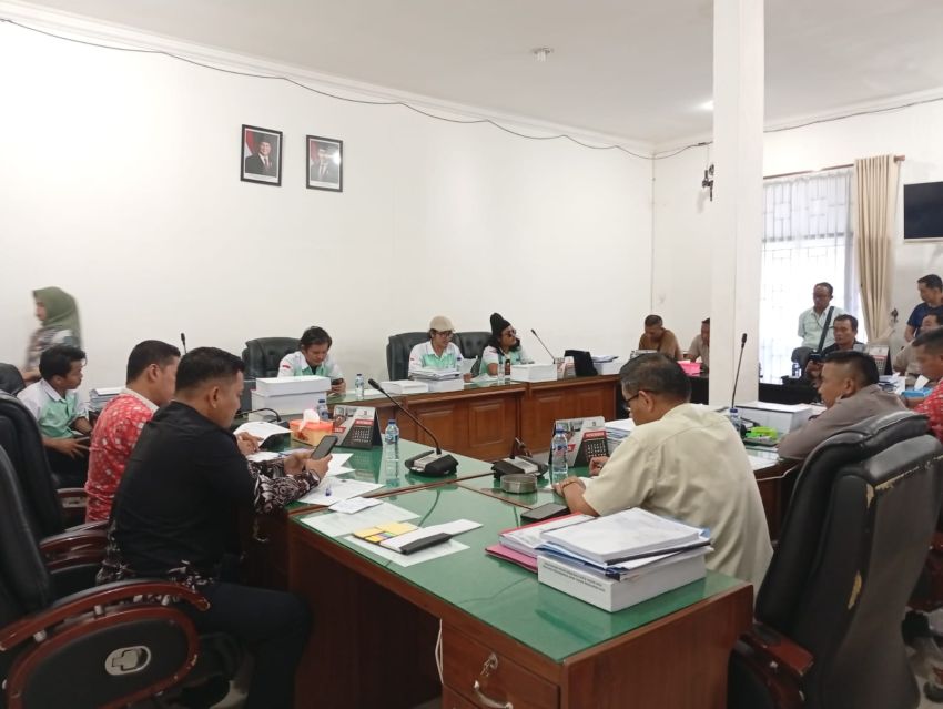 Massa Unjukrasa ke Kantor DPRD Siantar, Minta THM di Tutup Bila Terbukti Melanggar Izin