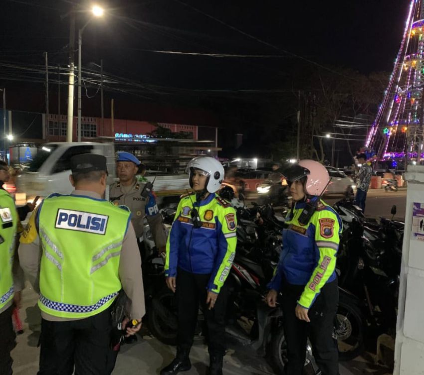 Pastikan Ibadah Malam Natal Aman dan Kondusif, Kapolres Pematangsiantar Patroli ke Gereja