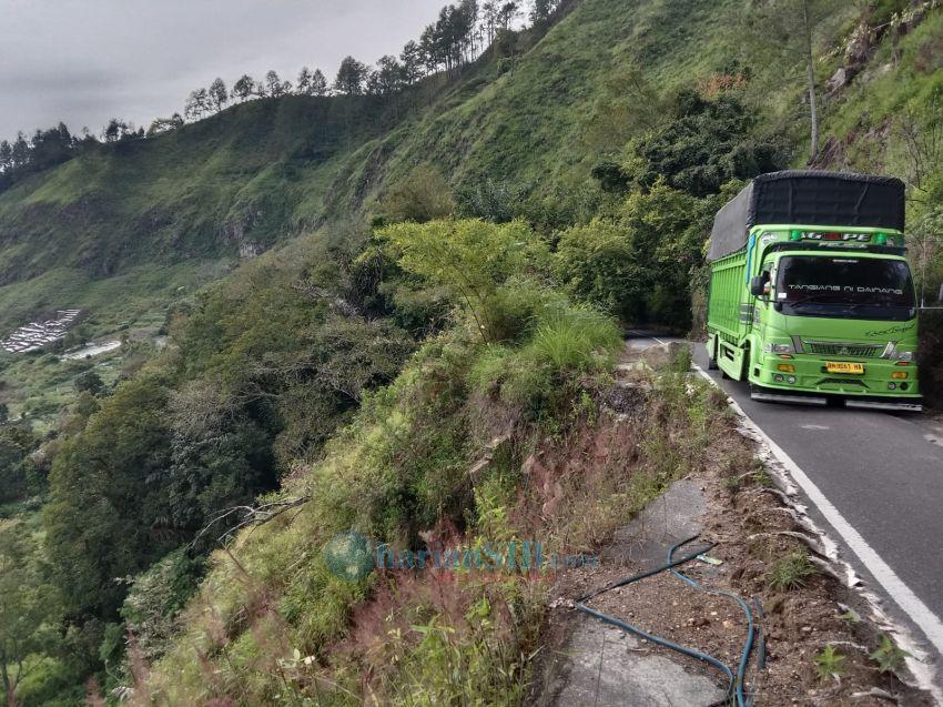 Setahun Jalan Haranggaol yang Longsor Tak Kunjung Diperbaiki, Pemkab Simalungun Didesak Lakukan Penanganan Cepat