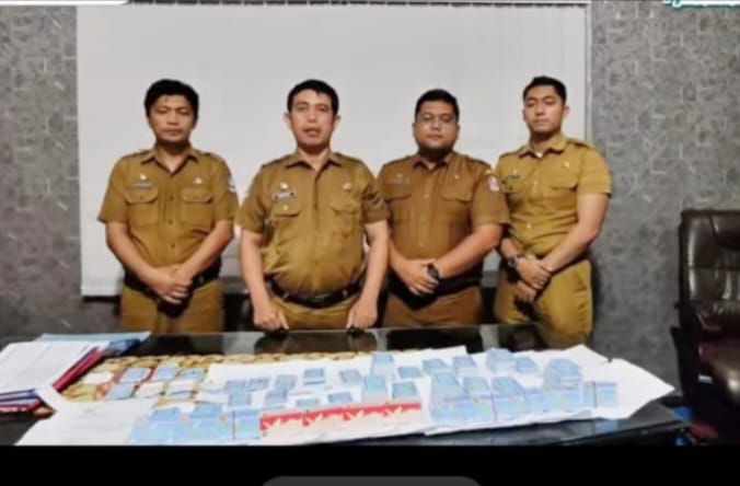 Oknum Pegawai Kecamatan Tanjungmorawa Diduga Sengaja Tahan Ribuan KTP Elektronik