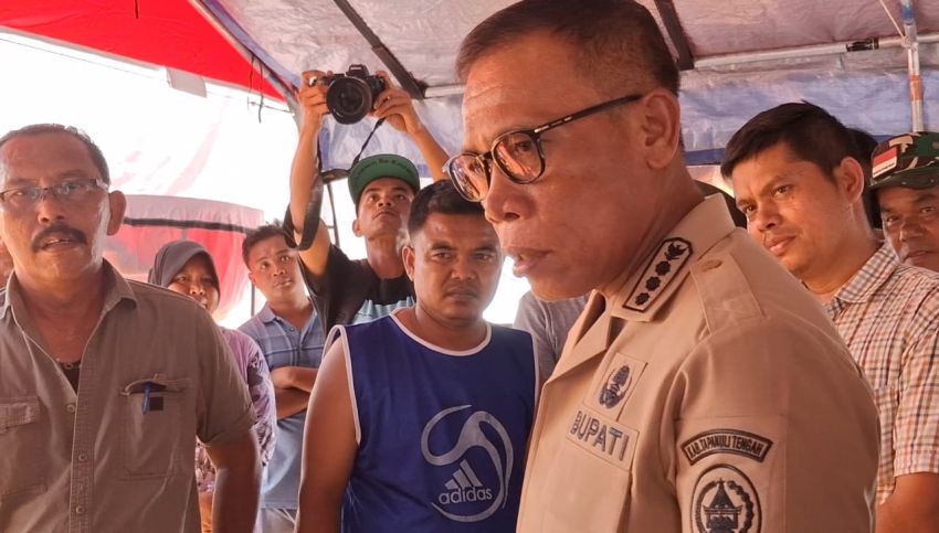 Bupati Tapteng Cek Persiapan Posko Pengungsian Kebun Pisang