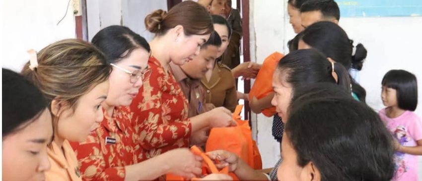 DWP Nias Barat Berbagi Paket Gizi untuk Anak Stunting dan Ibu Hamil