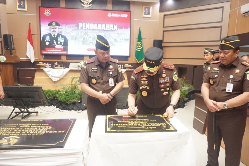 Jaksa Agung Resmikan Musala Al-Haq Adhyaksa Kejari Kendari