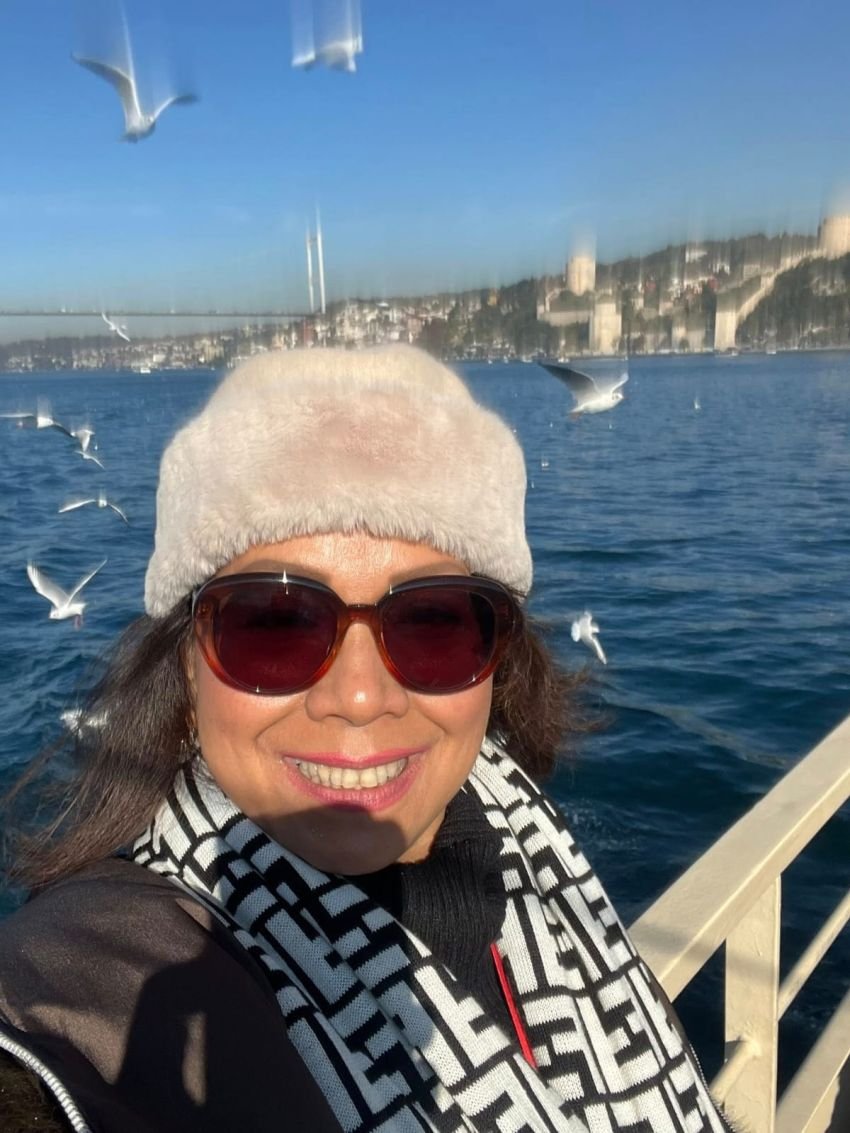 Selebgram Belanda Theresia Lewaherilla Nangis Lihat Air Merendam Medan