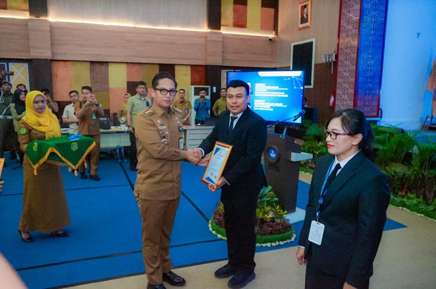 Wali Kota Medan Tutup Pelatihan Kepemimpinan Pengawas Angkatan II