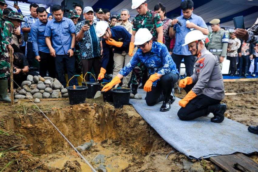 Rico Waas Lakukan Groundbreaking Koperasi Kelurahan Merah Putih