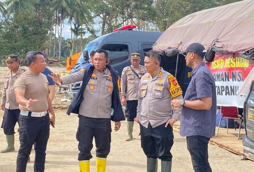 Kapolres Labuhanbatu Salurkan Bantuan Kemanusiaan untuk Korban Bencana di Tapsel