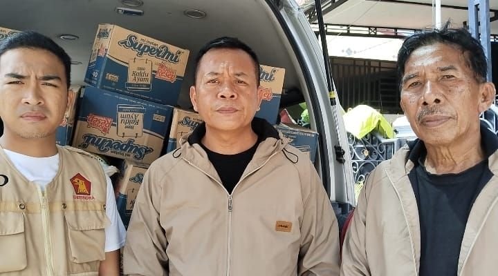 Partai Gerindra Salurkan Bantuan Pangan ke Pengungsi Banjir Bandang