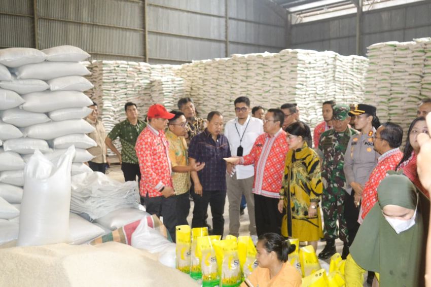 Jelang Nataru, Kapolres dan Forkopimda Sidak ke Pasar Pastikan Harga Stabil dan Stok Aman di Siantar