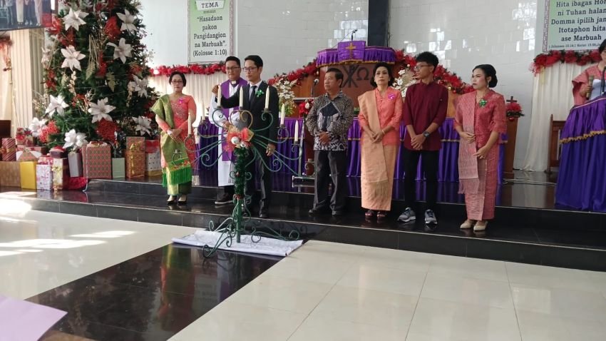 Keluarga Besar SMA Negeri 1 Pematangsiantar Rayakan Natal Bersama Guru dan Siswa