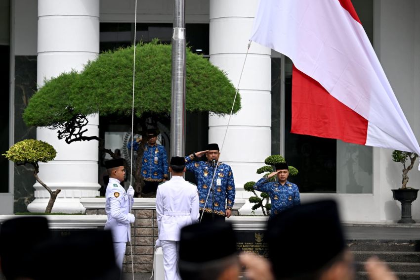 Gubernur Bobby Nasution Serahkan Bantuan KORPRI Sumut Sebesar Rp.2 Miliar untuk Korban Bencana